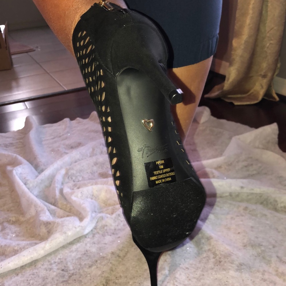 Brand New Limited Edition Net Heels! - Picture 4 of 4